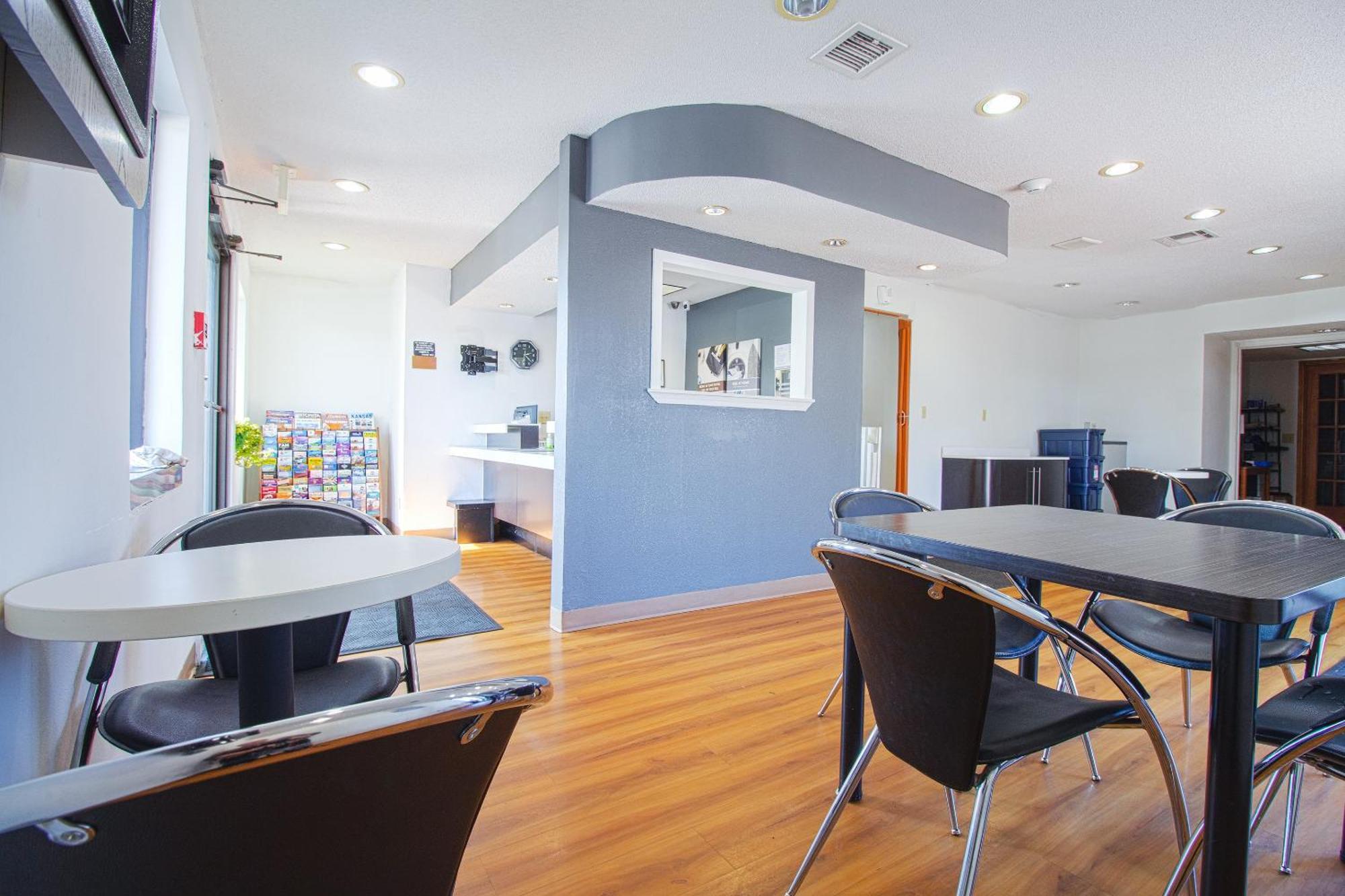 Studio Inn Extended Stay Oklahoma City Airport By Oyo Экстерьер фото