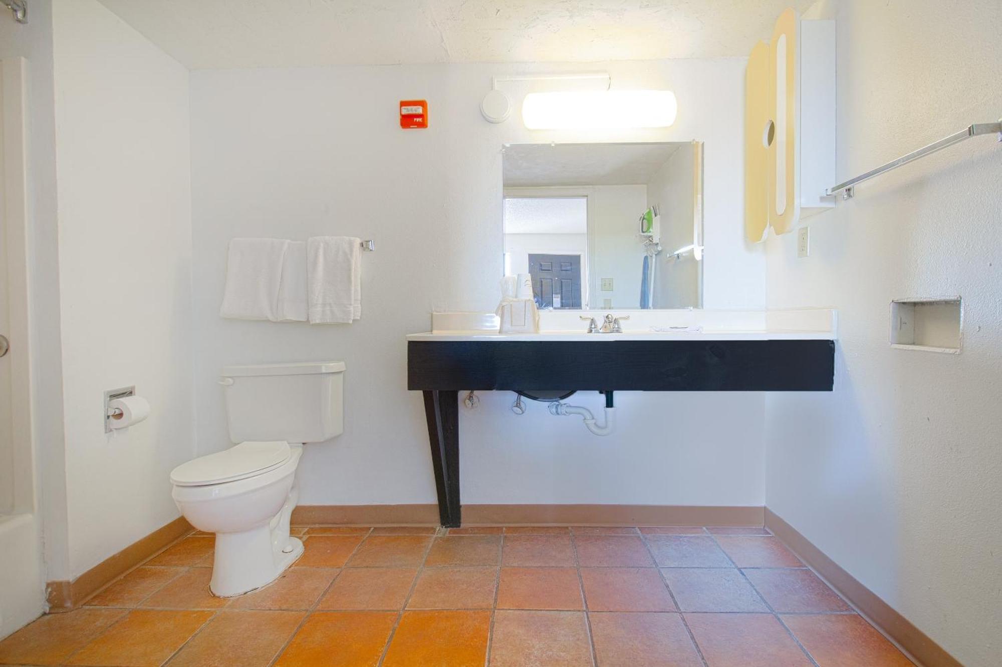 Studio Inn Extended Stay Oklahoma City Airport By Oyo Экстерьер фото